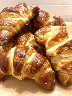 Foto di Croissant sfogliati 2.0 (con lievito di birra fresco)