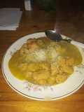 Ñoquis de zapallo con salsa de arvejas