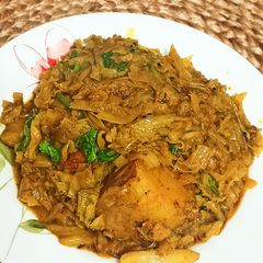A picture of Cabbage potato masala.