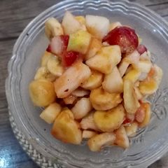 A picture of Tango chutney fruit chat 🍌🍎🍓.