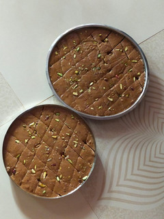 અડદિયા પાક (Adadiya Paak Recipe In Gujarati) રેસીપી મુખ્ય ફોટો