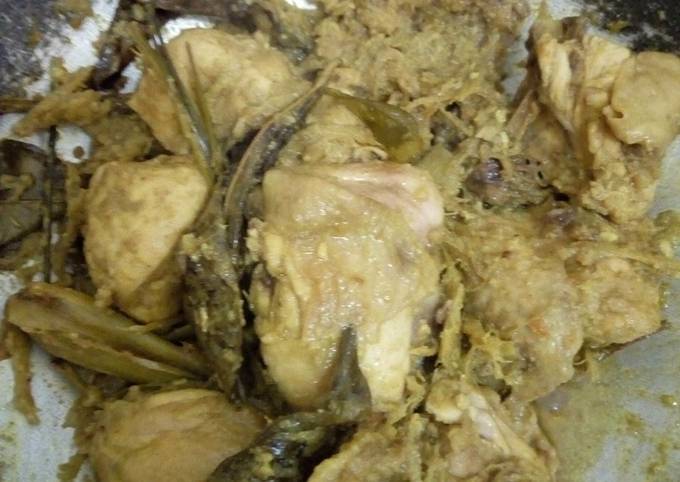 Resep Ayam Ungkep Kuning Oleh Nanna Syahid Cookpad