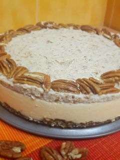Una foto de Cheesecake de calabaza y nueces pecanas