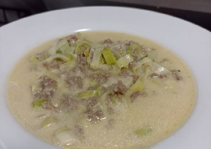 Hackfleisch-Lauch-Suppe