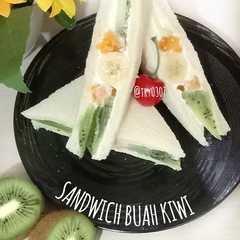A picture of Sandwich buah kiwi.