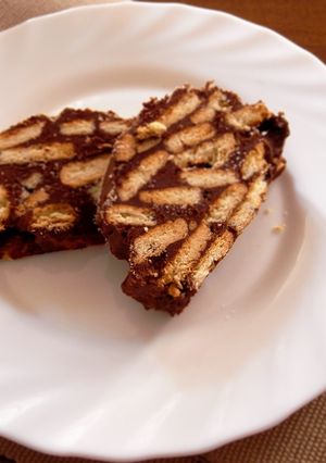 【免烤箱甜點】巧克力臘腸(Salame di cioccolato) 的食譜成品照片