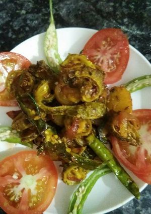 A picture of Chatpate karela masaledaar.