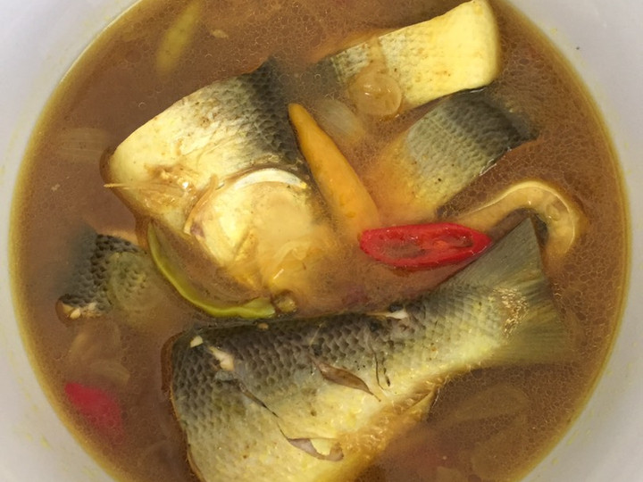 Resep Pallumara Ikan Bolu (Ikan Bandeng Masak Kuah Asam Kuning) Anti Gagal