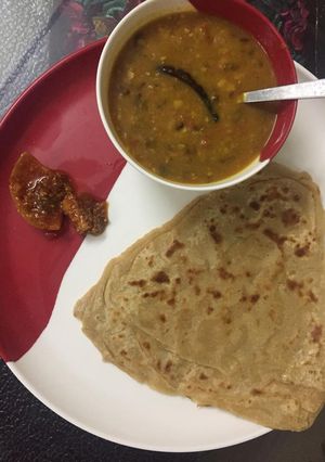 A picture of Lachha Paratha.