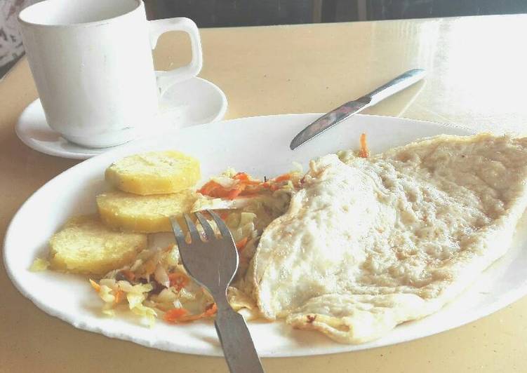 Mayai kienyeji, salad potato