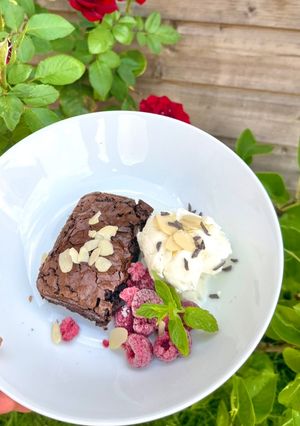 A picture of Small Batch Oat Flour Brownies.