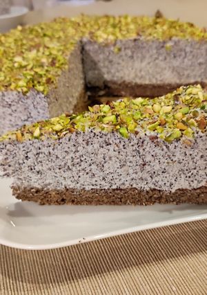 Mákos pisztáciás torta szénhidrátszegény, tojás nélküli recept fotója