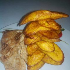 A picture of Plantain and egg.