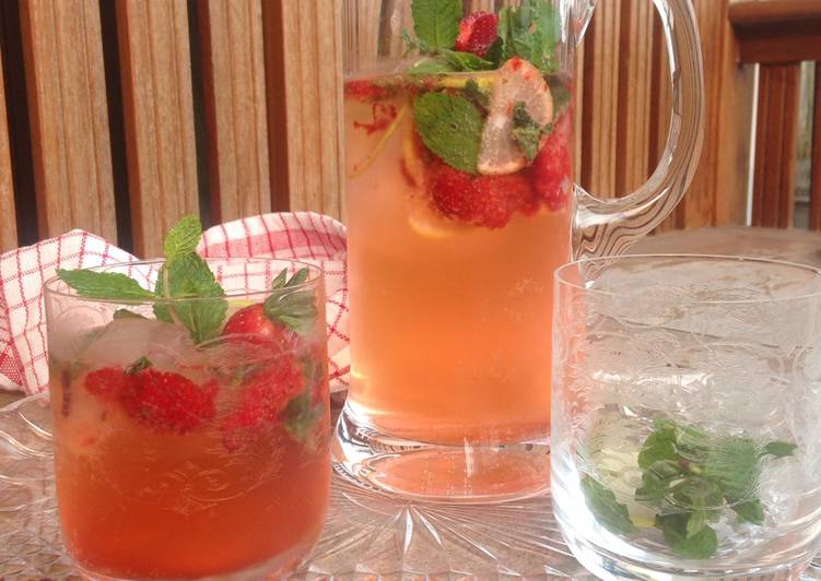 Strawberry Virgin Mojito