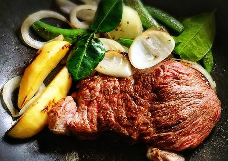 สเต็กเนื้อย่างสมุนไพร