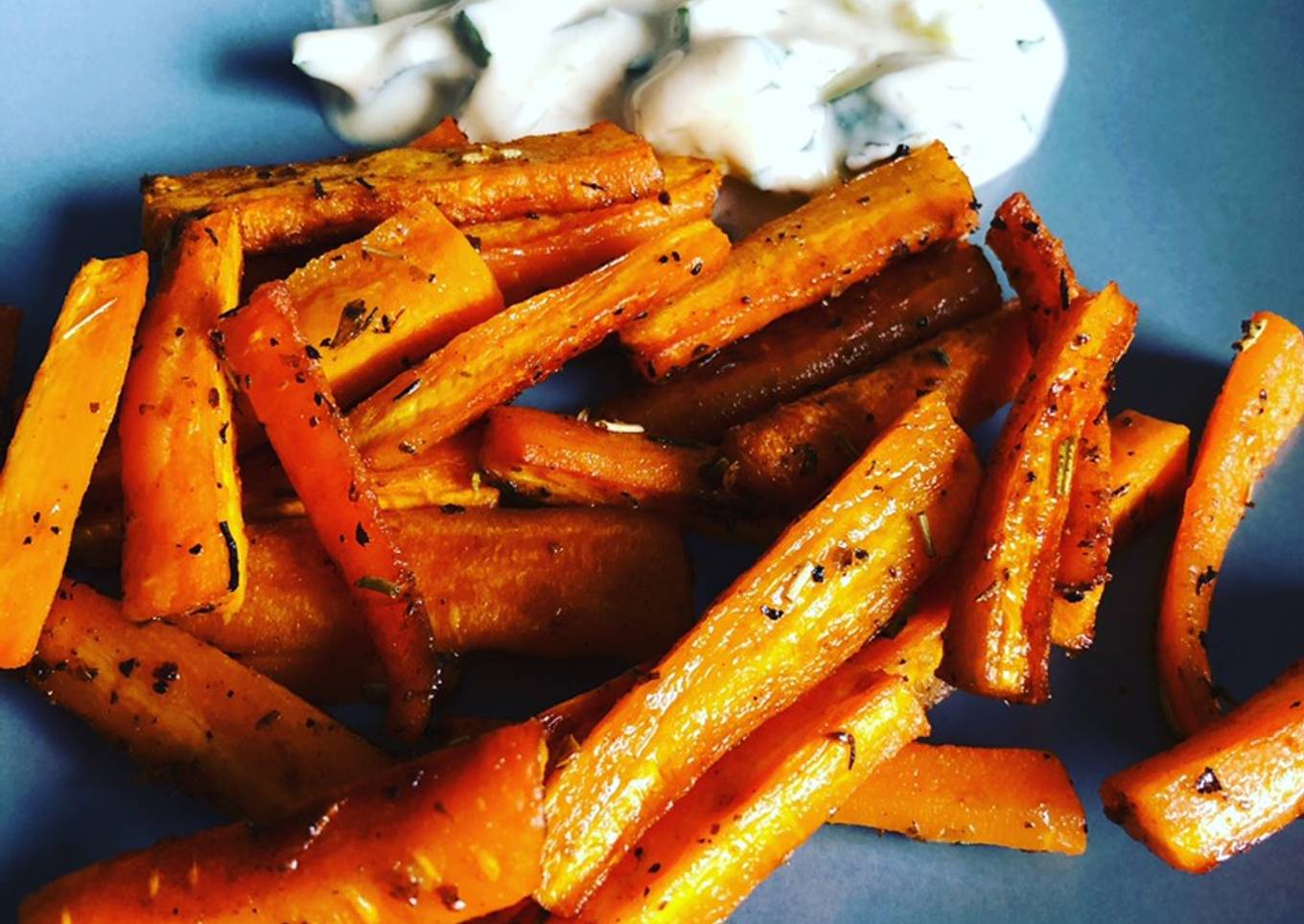 Moisture pump with cream