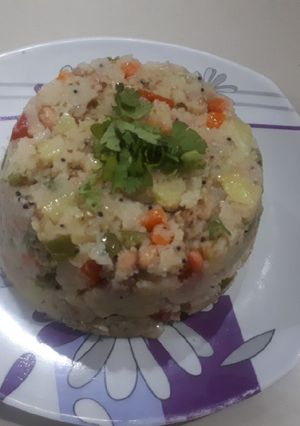 ઉપમા(Upma Recipe in Gujarati) રેસીપી મુખ્ય ફોટો