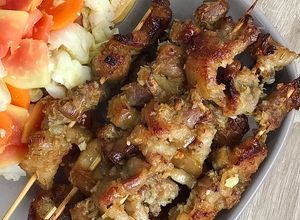 Hình của món Thịt nướng xiên que.