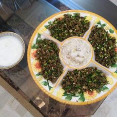 A picture of Lahsan with baingan ka bharta.