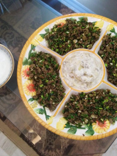 A picture of Lahsan with baingan ka bharta.