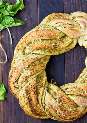 A picture of Garlic, Mozzarella, Feta & Pesto Pull Apart Bread.