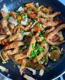 Chả Cá Sốt Cà Và Chân Nấm