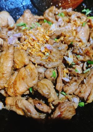รูปของ หมูทอดกระเทียม
