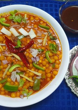 A picture of Matar Ke Chole.