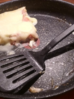 Serpenyős pizza recept fotója