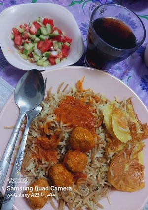 عکسی از دستور رشته پلو با قلقلی و ته دیگ سیب زمینی😋😋