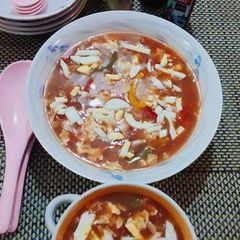 A picture of Hot n sour soup.