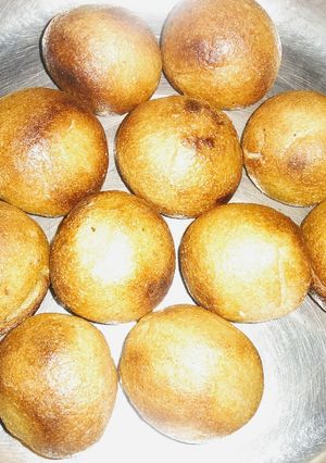 A picture of Baati in appe pan.