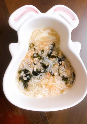 Hình của món Bún tôm rong biển cho bé ăn dặm.