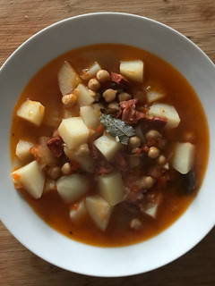 Una foto de Garbanzos con chorizo