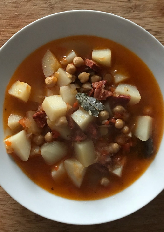 Una foto de Garbanzos con chorizo
