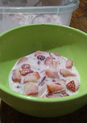 Una foto de Frutillas con crema casancrem