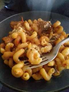 Una foto de Guiso de fideos con carne de asado "reciclada"