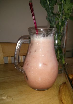 A picture of Apple and Pink Grapefruit Fizz.