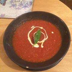 A picture of Roasted tomato, garlic and basil soup 🍅 🌿.