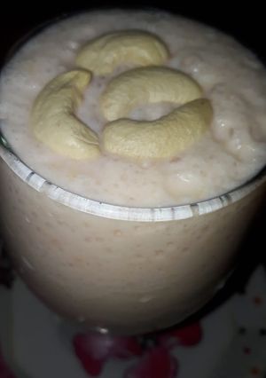 A picture of Papaya milkshake.