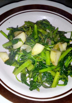 Foto resep Apel oseng kangkung
