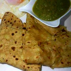 A picture of Aloo ka paratha.