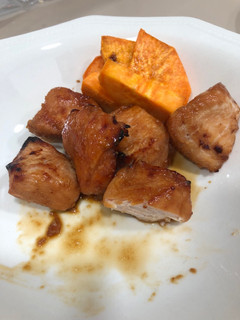Una foto de Pavo macerado con batatas en Airfryer