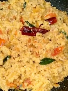 சாமை அரிசி தக்காளி சாதம் (Saamai arisi thakkaali satham recipe in tamil) செய்முறை முக்கிய புகைப்படம்