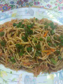 A picture of Vegetable chili sauce noodles.