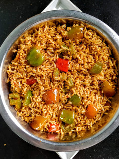 கேப்சிகம் ரைஸ் செய்முறை முக்கிய புகைப்படம்