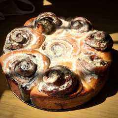 A picture of Cinnamon Rolls - Rollos de Canela.