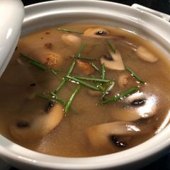 Mushroom soup A picture of Mushroom soup.