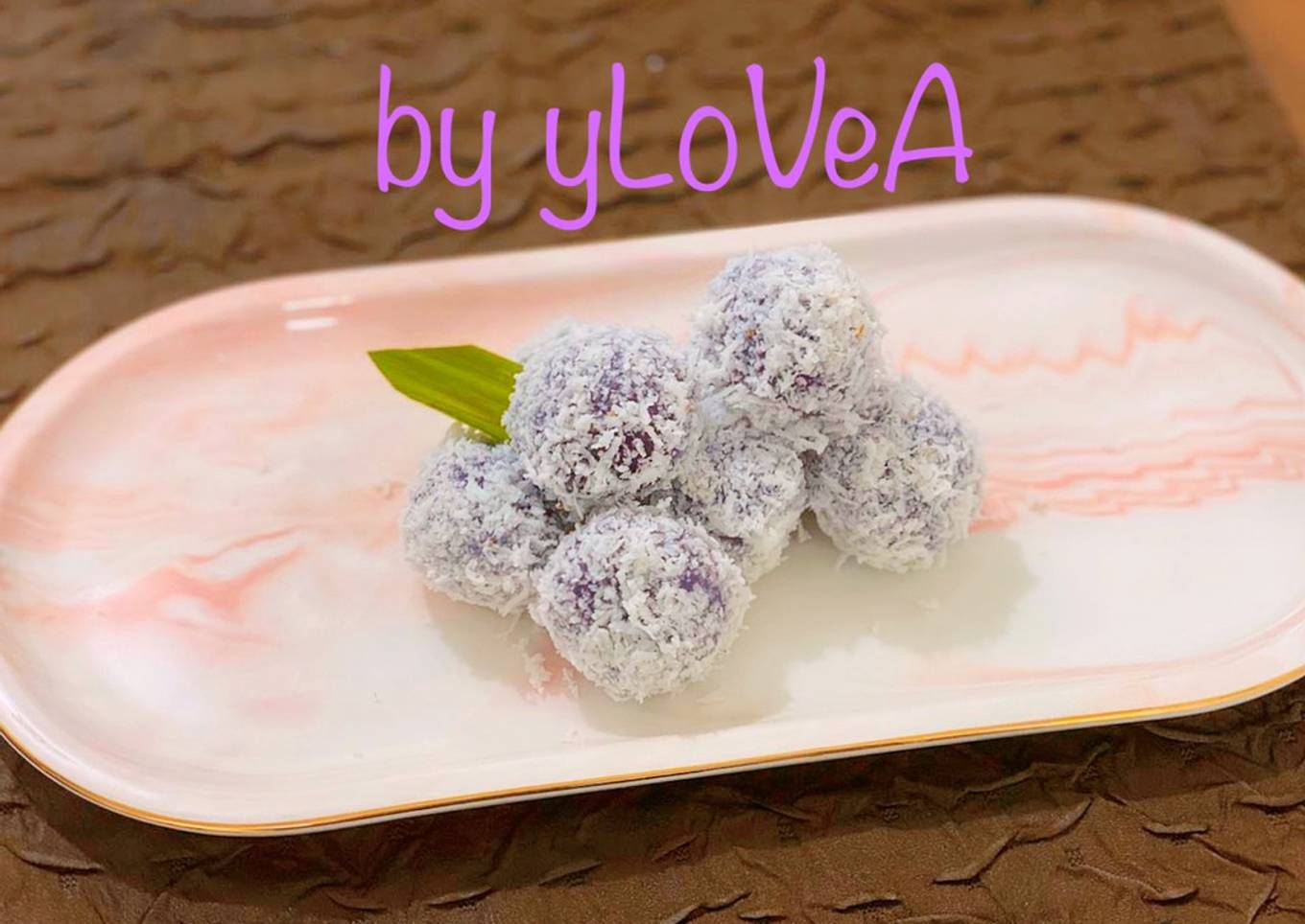 Klepon Ubi ungu ala Mama Asi / yLoVeA