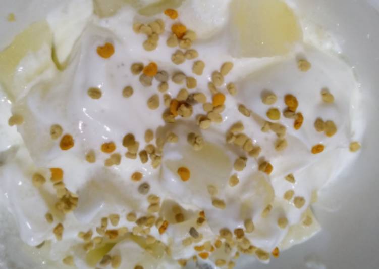 Yogurt con melón y polen